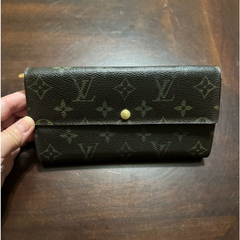 Louis Vuitton Sarah Wallet